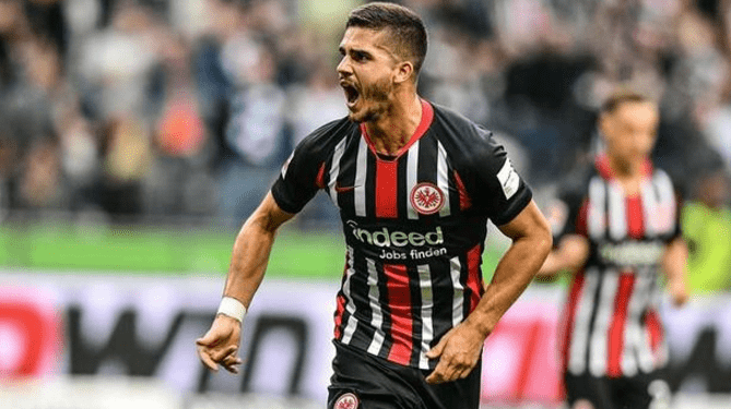 训练课后巴西国家队调整名单以备意大利杯；门线救险环节打磨；引发热议；年轻球员获得机会的简单介绍九游中国官方平台