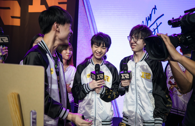 关于Doinb新星问鼎冠军表现惊艳，瑞士队未来可期！的信息九游平台入口