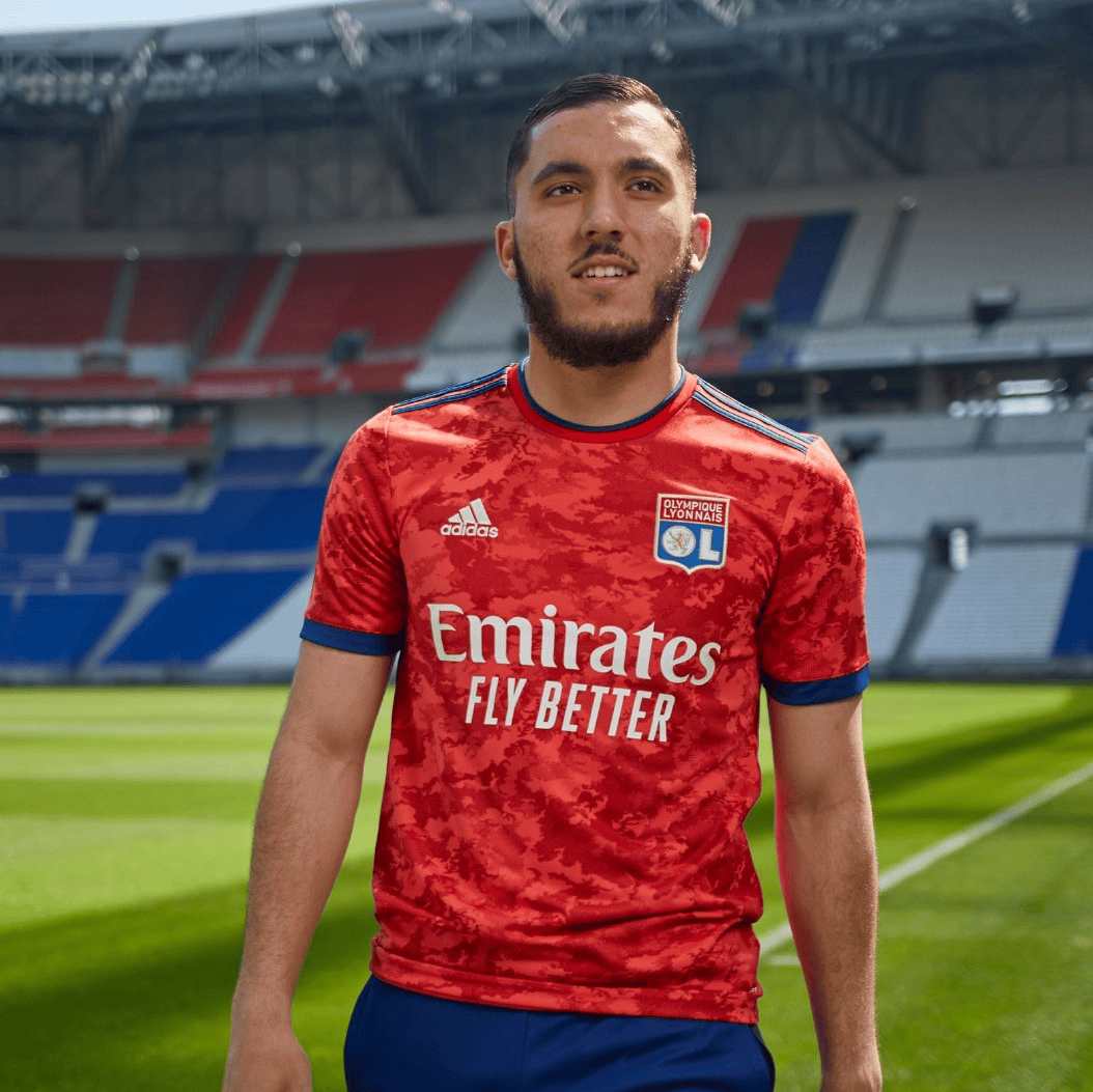 上海海港迎法国杯关键赛；赛前主帅复盘；赛场秩序良好；更衣室氛围转暖的简单介绍九游游戏下载